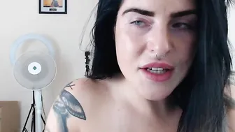 hotfitcouple10 Hot slut jumping on sex toy