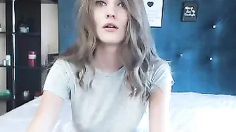 maymills Gorgeous chick licks phallus and pulls pussy