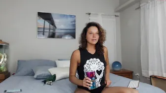 nellebeachgirl Big breasted sluts masturbate cunt