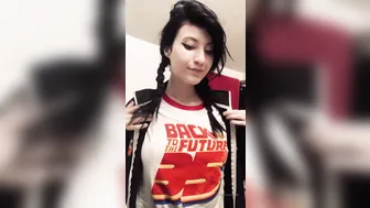 Elizabeth Reed, elizabethreed Naughty babe caresses vaginal hole