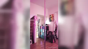 Adira Allure onlyfans Sexy chicks twirl big butts