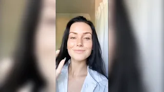 Kayla Lauren, kaylalaurenofficial Seductive lady caresses beautiful breasts