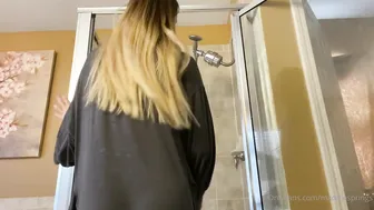 Maddie Springs, maddsprings, maddiesprings Skinny small pussy fucked by phallus