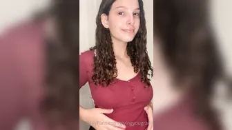 Grace, emoskittle, givingyougrace Cute curva fucks pussy with dildos