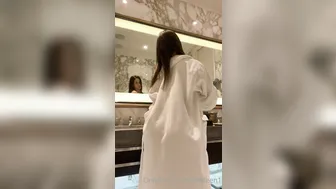 Ellie Leen, ellieleen1, itsnotellieleen aka itsnotellieleen aka ellieleen fiercely jerking off her fat pussy