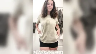 Grace, emoskittle, givingyougrace Pathetic brunette seduces with incredibly sexy body and enviable appearance