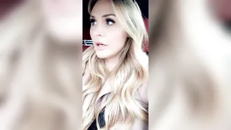 Ella Silver onlyfans Beauty squeezes cap