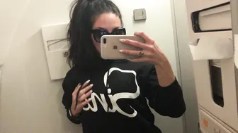 Kissa Sins onlyfans Dark curvy seduces with big ass