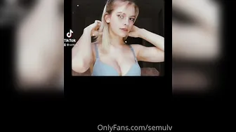 Anna, semulv, semulv Cutie plays with pussy