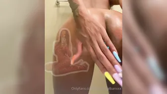 Tyrannicalbanxxx onlyfans Amazing Shlendra pulls vaginal opening