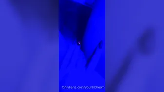 Anna aka arilaviee onlyfans Hot kralja kneads pussy with a strap-on