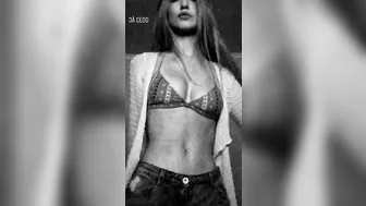 sarahardel onlyfans Naughty brunette seduces with big booty