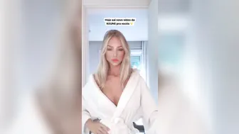 sarahardel onlyfans Curvy female fucks both holes