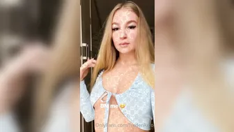 frederike.o onlyfans Beauty in stockings fucks both holes