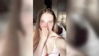 Reislin onlyfans Gorgeous beast caresses the vagina with fingers