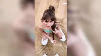 Riley Reid (rileyreidx3) onlyfans handjob in front of the camera