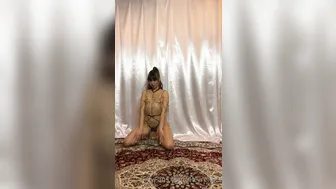 Riley Reid (rileyreidx3) onlyfans Incendiary bitch is naughty at the pool