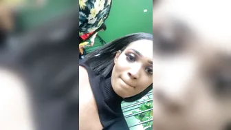 edwinacarlaisaac Cute brunette with natural tits chatting in fries