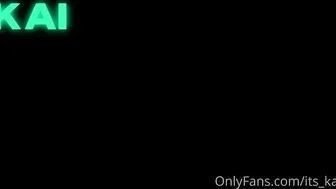 Its_Kaai Slutty lady fucks her ass hard