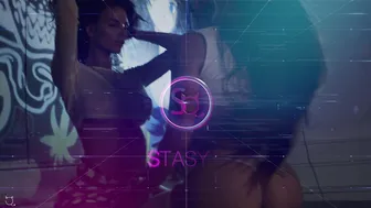 StasyQ White-haired slut fucks with phallus