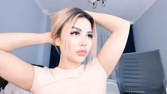 bae_suz chaturbate Beautiful bitch fucks herself with a 2022