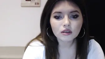 busty_ema chaturbate ordered pizza and paid in kind