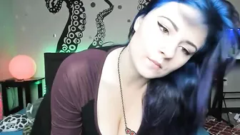 asiri_stone Cute lady poses naked in private