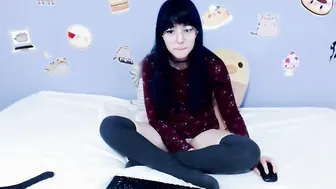 ailee_kawaii Small bitch caresses natural tits