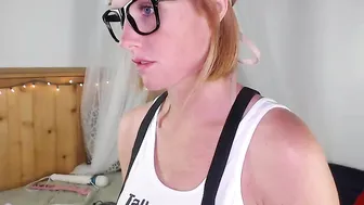 gingersnap2016 Naughty babe masturbates pussy