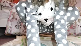 fullacum123 skinny on the big bed