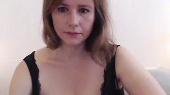 lailamcfluff Naughty lady fingering pussy in nature