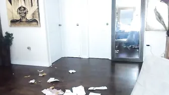 kristennn Busty chick jerks off her phallus