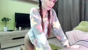 glassi Graceful female seduces with juicy tits