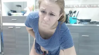 nataliarden69 The charming slut fucks her pussy with a phallus