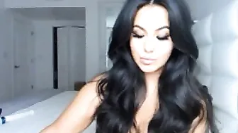 makayladivine shows how deep a toy can be in your mouth