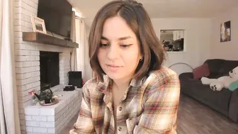 doubedeesarai chaturbate Hot thing gets great tits