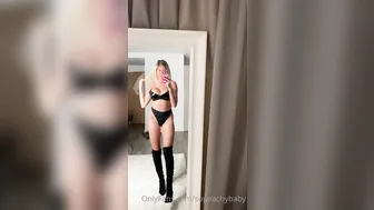 sopeachybaby onlyfans scrawny Cam Model Masturbates For You