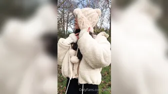 Pixei onlyfans scrawny girl in stockings plays with horn