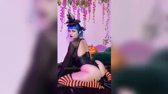 Jewelz Blu aka jewelzblu onlyfans Horny chat with scrawny cam