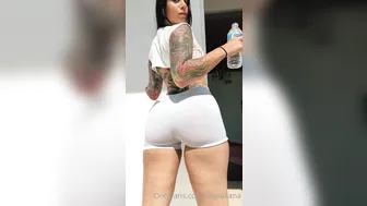 Giuliana aka giulianacabrazia onlyfans Learning to play with the butt plug