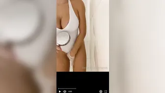 Daniella aka daniellachavez onlyfans Slutty MILF plays with a big toy