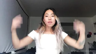 Alaska aka alaskafornia onlyfans Pretty girl masturbates cap