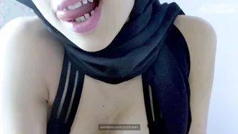 Bella Jameel aka arabteen onlyfans cute girl shows the body