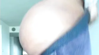 Andrea Abeli aka Misskirroyal onlyfans sex toy masturbation mit einer langbeinige