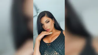 gvalentinaxxx onlyfans Skinny petting stretches the vagina