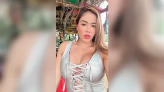 Mariana isaza aka marianaisaza onlyfans huge wet pink hole pissing