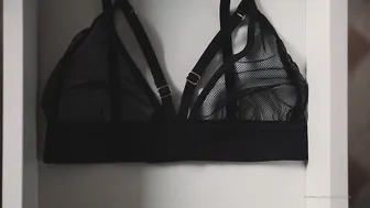 Louisa Khovanski aka louisakhovanski onlyfans couple naughty in pose