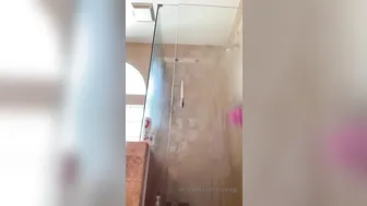 Rosecubana onlyfans spread her legs and showed wet pink hole