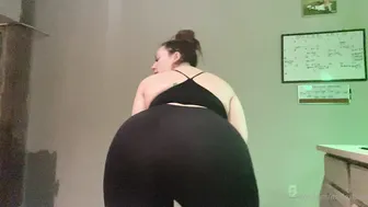 Alex Blair aka itsalexblair onlyfans Insatiable MILF plays with wet pink hole