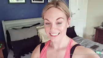 Queengf90 onlyfans put the webcam under the table